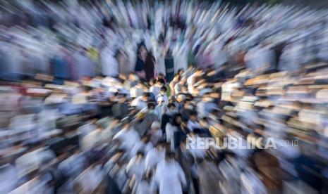 Ribuan Muslim Ikuti Shalat Idul Adha 1443 di Masjid Raya JIC (ilustrasi).