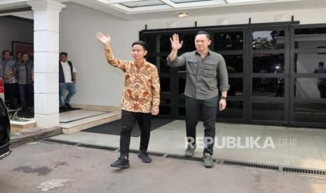 Wali Kota Solo Gibran Rakabuming Raka bersilaturahim ke kediaman Ketua Umum Partai Demokrat, Agus Harimurti Yudhoyono (AHY), Jakarta, Ahad (22/10/2023). 