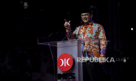 Gubernur DKI Jakarta Anies Baswedan menyampaikan pidato dalam Milad ke-20 Partai Keadilan Sejahtera di Istora Senayan, Kompleks GBK, Jakarta, Ahad (29/5/2022). Anies berpeluang menjadi bakal capres dari koalisi PKS dan Nasdem. (ilustrasi)