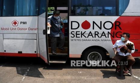 Hukum Donor Darah dalam Islam, Bolehkah Donor Darah dari Non-Muslim?