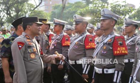 Kapolda Jawa Tengah, Irjen Pol Ahmad Luthfi memeriksa pasukan dalam Apel Kesiapan Pengamanan Kegiatan Asean Economic Ministers And Related Meetings (AEM), di halaman Kantor Gubernur Jawa Tengah, di Semarang, Selas (15/8/2023).