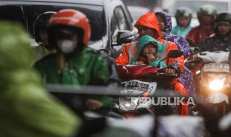 Prakiraan Cuaca Jabodetabek Hari Ini, Berawan Hingga Hujan Ringan