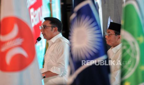 Pasangan calon gubernur dan wakil gubernur DKI Jakarta Ridwan Kamil Suswono menyampaikan sambutan saat deklarasi di Hotel Sultan, Jakarta Pusat, Senin (19/8/2024).