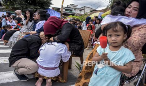 Ilustrasi anak bermain