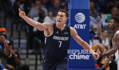 Pemain depan Dallas Mavericks Dwight Powell yang akan memperkuat timnas Kanada di Piala Dunia Basket FIBA 2023.