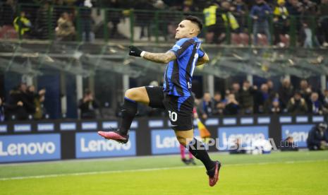 Striker Inter Milan, Lautaro Martinez. Inter Milan tampil impresif saat bertemu AC Milan pada giornata ke-21 Serie A Liga Italia musim 2022/23. Skuad polesan Simone Inzaghi unggul 1-0 atas AC Milan lewat gol Martinez, Senin (6/2/2023) dini hari WIB.