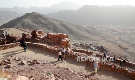 Allah SWT memberikan mukjizat kepada Nabi Musa berupa dialog langsung, Kawasan Gunung Sinai Mesir