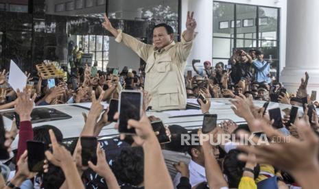 Prabowo Subianto. Relawan Prabowo-Gibran mengajak seluruh tim untuk kerja keras menangkan satu putaran.