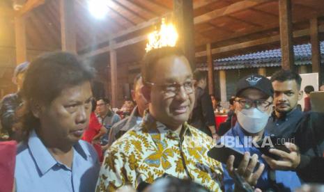 Anies Baswedan diskusi pewayangan di Sukoharjo, Rabu (1/2).