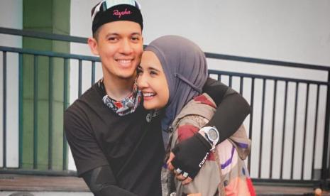 Irwansyah dan Zaskia Sungkar.