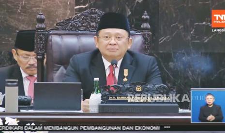 Ketua MPR Bambang Soesatyo atau Bamsoet berpidato dalam sidang tahunan MPR.