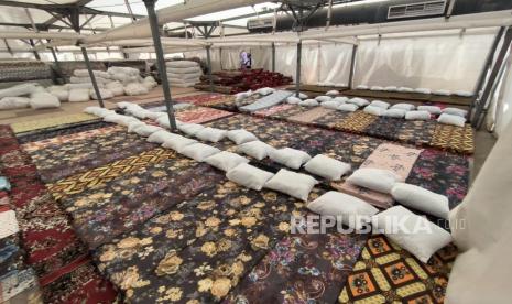 Tempat tidur jamaah haji Indonesia di dalam tenda di Mina, Makkah, Arab Saudi. Rabu (21/6/2023).