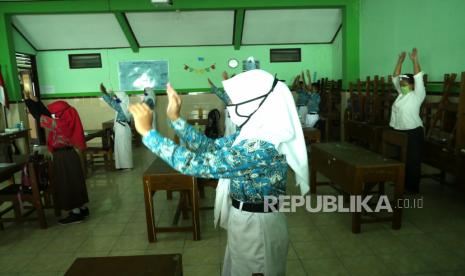 Direktur Jenderal Pendidikan Anak Usia Dini, Pendidikan Dasar, dan Pendidikan Menengah Kementerian Pendidikan, Kebudayaan, Riset dan Teknologi (Kemendikbud Ristek) Jumeri mengatakan, banyak studi yang menunjukkan manfaat integrasi teknologi informasi pada pendidikan. (ilustrasi)