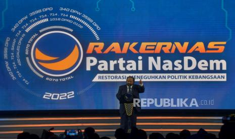 Ketua Umum Partai NasDem Surya Paloh memberikan Pidato Politik pada pembukaan Rakernas Partai NasDem di Jakarta Convention Center (JCC), Rabu (15/6/2022). Rakernas Partai NasDem yang dihadiri oleh ribuan kader tersebut mengangkat tema Restorasi : Meneguhkan Politik Kebangsaan yang berlansung pada 15-17 Juni 2022.Prayogi/Republika.