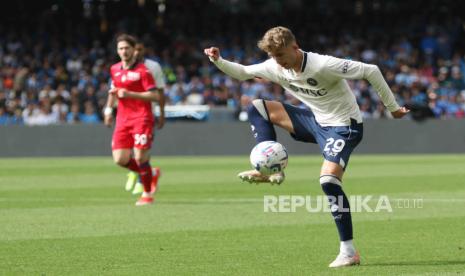 Jesper Lindstrom, pemain yang dipinjam Everton dari Napoli.