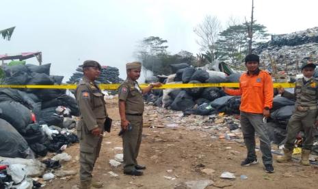 Ganggu Kesehatan Lingkungan, TPS Liar di Limo Ditutup, Truk Sampah dari Luar Ditolak Masuk ke Depok