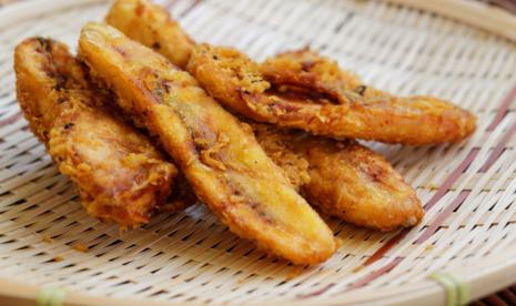 Pisang goreng awal mulanya merupakan makanan bangsa Portugis.