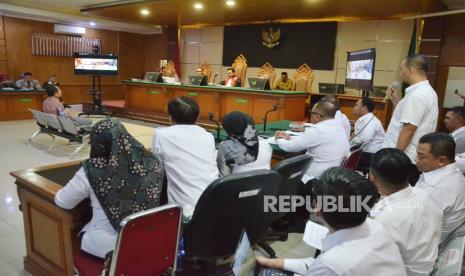 Sidang praperadilan Pegi Setiawan masih digelar di Pengadilan Negeri (PN) Bandung, Jalan LRE Martadinata, Kota Bandung, Kamis (4/7/2024). Sidang praperadilan terkait kasus pembunuhan Vina dan Eky kali ini, tim kuasa hukum Polda Jabar, selaku termohon praperadilan menghadirkan saksi ahli pidana dari Universitas Pancasila Jakarta yaitu Agus Surono.