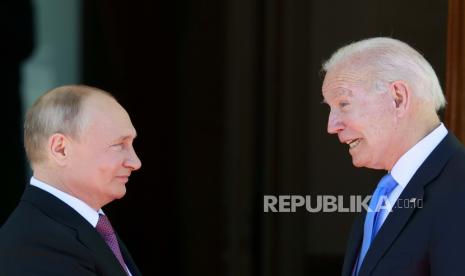 Presiden AS Joe Biden, kanan dan Presiden Rusia Vladimir Putin. Ilustrasi.