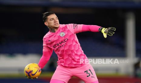 Penjaga gawang Manchester City Ederson Moraes.