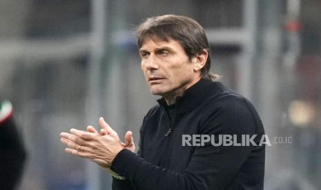 Pelatih kepala Tottenhams Hotspur Antonio Conte 