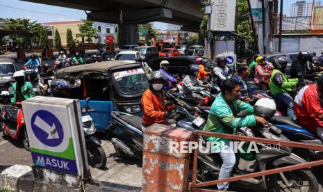Di Balik Kelangkaan BBM Subsidi dan Antrean Panjang SPBU Sulsel