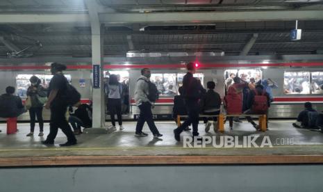 Hingga Ahad (7/4/2024) lalu jumlah pengguna commuter line mencapai delapan juta, (ilustrasi).