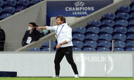  Pelatih kepala Olympique de Marseille, Andre Villas-Boas, bereaksi selama pertandingan sepak bola Liga Champions UEFA FC Porto vs Olympique de Marseille di stadion Dragao, Porto, Portugal, pada 03 November 2020.