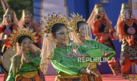 Solo Menari 2021 digelar untuk peringati Hari Tari Sedunia, Kamis (29/4).