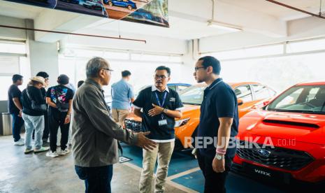 Subaru Indonesia bersama Plaza Subaru mengadakan kegiatan Subaru Active Lifestyle Fair di Plaza Subaru Alam Sutera, Kamis (16/5/2024). Acara yang digelar untuk rayakan kemenangan di berbagai awards dan gaya hidup aktif para penggemar Subaru ini berisi beragam kegiatan menarik mulai dari EyeSight Experience, Boxer Engine Punch Contest, hingga penawaran khusus untuk kendaraan ex-demo, ex-display sampai dengan ragam hadiah langsung serta doorprize untuk para pengunjung. Subaru Active Lifestyle Fair diadakan selama 4 hari pada 16-19 Mei 2024, khusus untuk para pengunjung yang telah mendapatkan Invitation dari jaringan dealer Plaza Subaru.