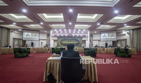 Suasana tahap wawancara terbuka seleksi Calon Hakim Agung dan Calon Hakim Ad Hoc Tipikor pada Mahkamah Agung di Komisi Yudisial, Jakarta pada April 2022, lalu.