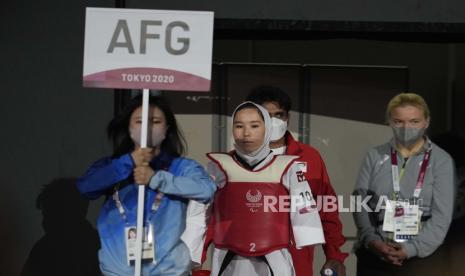 Komite Olimpiade Afganistan (NOC) akan mengirimkan 17 atlet perempuan untuk berkompetisi di tiga cabang olah raga pada Asian Games di Cina