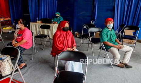 Pemerintah Kota Padang Panjang terus menggenjot capaian vaksinasi supaya tercapai herd immunity di Kota Serambi Mekkah tersebut. 