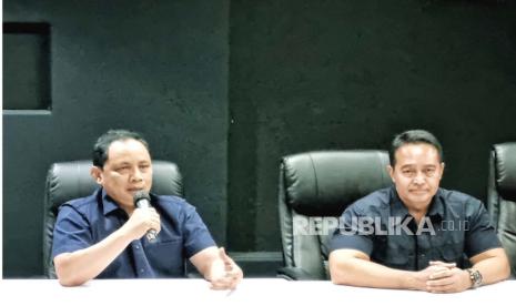 Wakil Ketua Tim Pemenangan Nasional (TPN) Ganjar Pranowo, Jenderal (Purn) Andika Perkasa (kanan). 