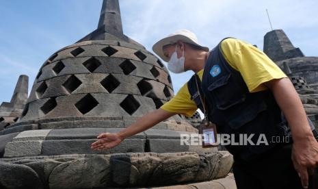 PT Taman Wisata Candi Borobudur, Prambanan dan Ratu Boko (TWC) menargetkan kunjungan wisatawan dalam negeri maupun mancanegara ke Candi Borobudur tahun 2023 sebanyak 2,2 juta orang. (ilustrasi)