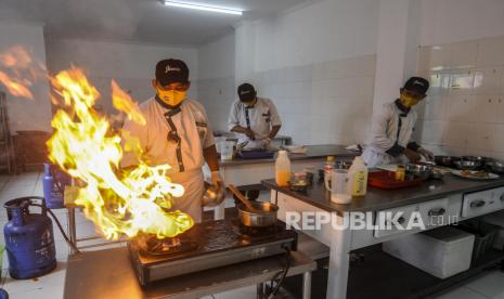 Siswa SMK (Ilustrasi). Kualitas Sekolah Menengah Kejuaruan (SMK) di Sumatera Barat tidak kalah dengan Sekolah Menengah Atas (SMA). 