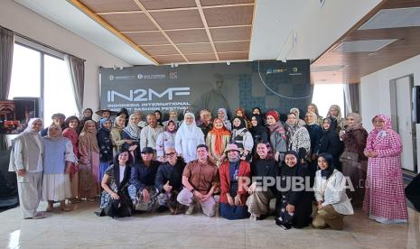 Konferensi pers kick-off Indonesia International Modest Fashion Festival (IN2MF) di Jakarta, Jumat (13/10/2023). 