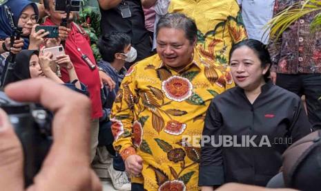 Ketua DPP Partai Demokrasi Indonesia Perjuangan (PDIP), Puan Maharani bersilaturahim ke kediaman Ketua Umum Partai Golkar, Airlangga Hartarto di Jakarta, Kamis (27/7/2023).