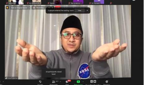 Yusuf Mansur saat mengisi kajian