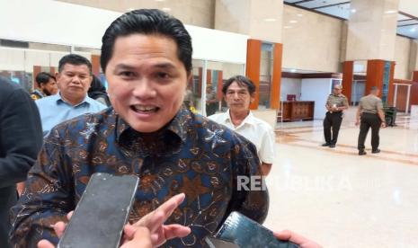 Menteri Badan Usaha Milik Negara (BUMN) Erick Thohir usai rapat kerja terkait RUU BUMN dengan Badan Legislatif di Gedung DPR, Jakarta, Rabu (6/9/2023).