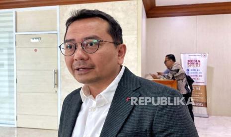 Ketua Komisi X DPR Syaiful Huda meminta pemerintah segera menerapkan UU Keolahragaan untuk memberikan sanksi bagi suporter yang anarkis.