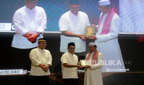 Ilustrasi kegiatan Ramadhan di Masjid Istiqlal Jakarta.