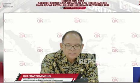 Tangkapan layar Kepala Kepala Eksekutif Pengawas Perasuransian, Penjaminan, dan Dana Pensiun OJK Ogi Prastomiyono dalam konferensi pers RDK Bulanan OJK September 2023, Senin (9/10/2023).