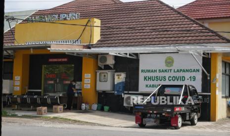 Rumah Sakit Lapangan Covid-19 Bambanglipuro, Bantul, Yogyakarta, Senin (28/1). 