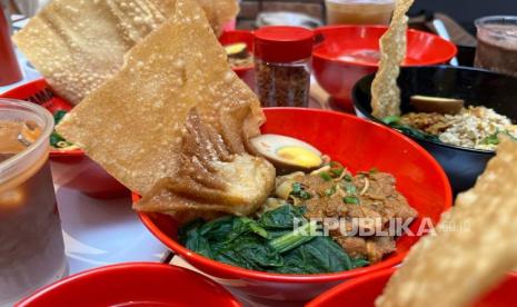 Sejak Kapan Bakmi tak Selalu Mengandung Babi?