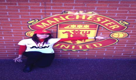 Fan Manchester United yang juga penulis saat berada di Old Trafford