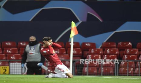  Bruno Fernandes dari Manchester United merayakan setelah mencetak gol selama pertandingan sepak bola Grup H Liga Champions UEFA antara Manchester United dan Istanbul Basaksehir di Manchester, Inggris, 24 November 2020.