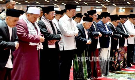 Sholat berjamaah di Masjid Istiqlal Jakarta (Ilustrasi).