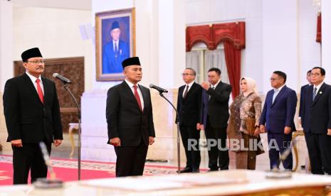 Kepala BNPT Irjen Pol Eddy Hartono (kanan)