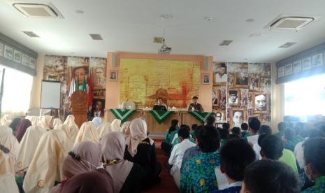 Fortasi SMP Muhammadiyah 2 Depok Kunjungi Grha Suara Muhammadiyah - Suara Muhammadiyah